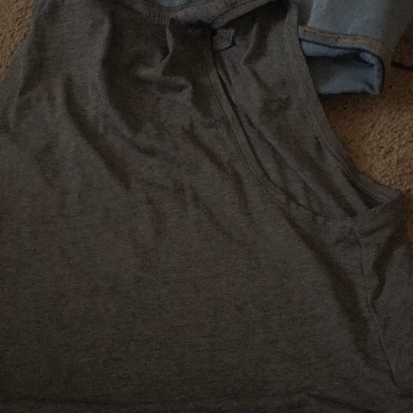 Victoria secret pink muscle shirt. - Picture 2 of 2